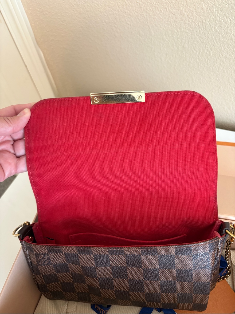 Louis Vuitton Favorite PM - Picture 6 of 13